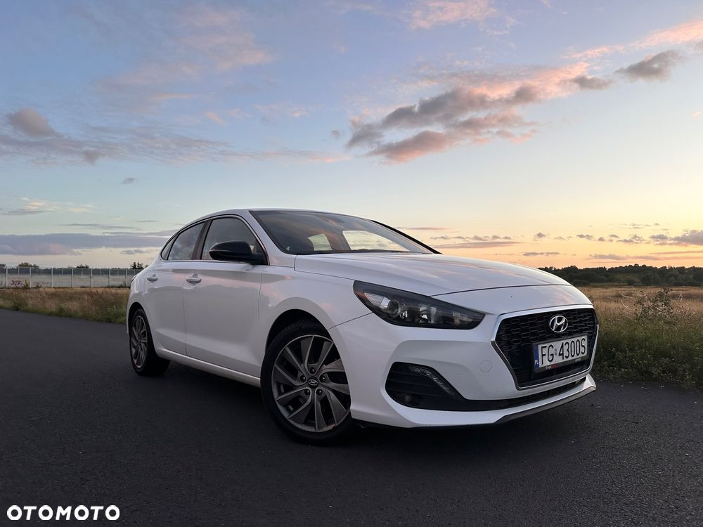 Hyundai i30 1.4 T-GDI Comfort DCT - 4