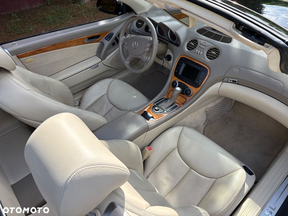 Mercedes-Benz SL - 11