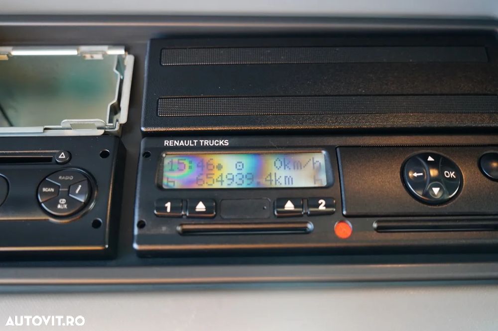 Renault T 430 / 6x2 / REFRIGERAT -9 M / UNITATE CARRIER SUPRA 1250 / platformă elevatoare / oblon rulant / punte de ridicare / direcție - 40
