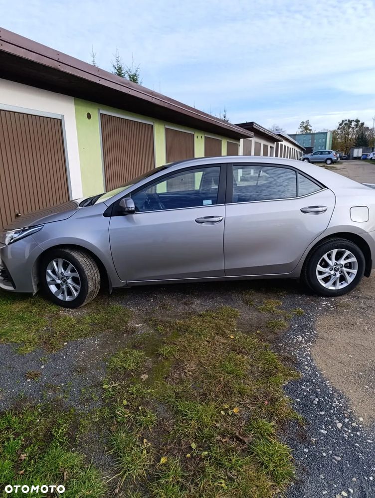Toyota Corolla 1.6 Classic Plus - 3