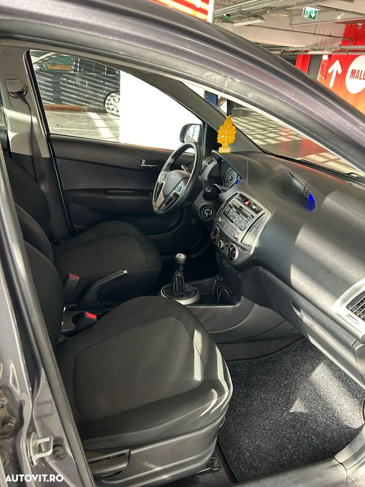 Hyundai i20 1.25 M/T ISG Comfort - 19