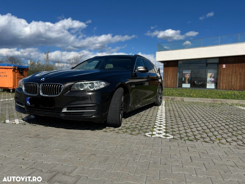 BMW Seria 5 525d xDrive - 2