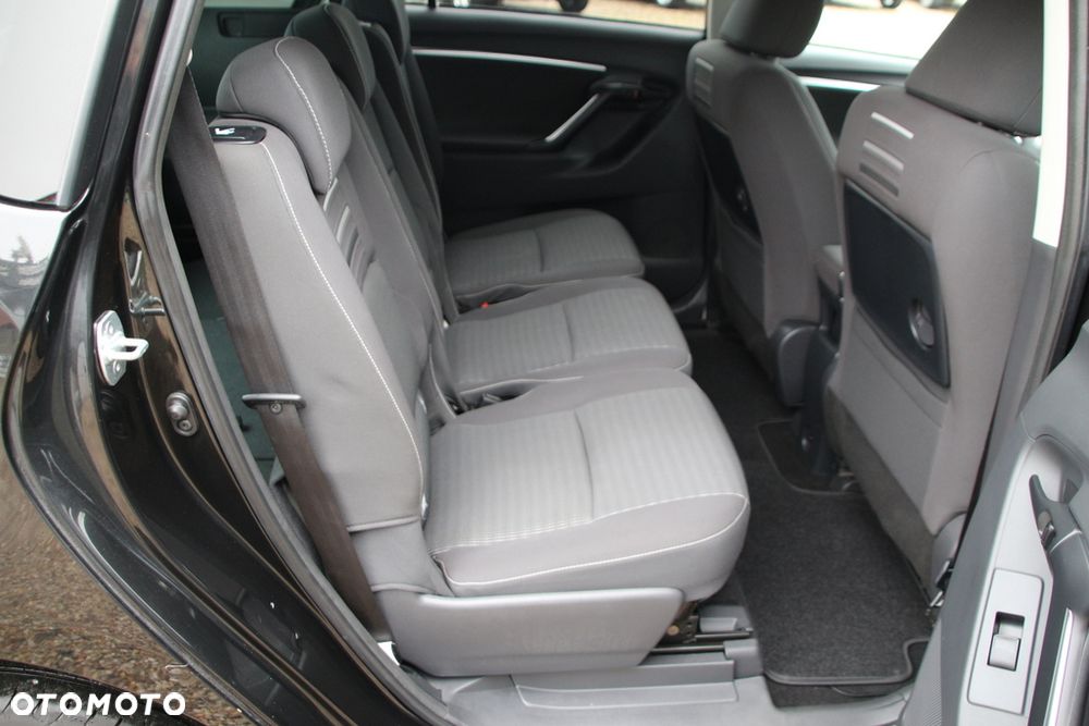 Toyota Verso 1.8 Sol plus NAVI 7os - 30