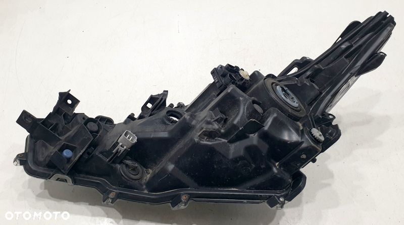 Toyota Corolla E21 Reflektor Prawy 81110-02T31-00 - 3