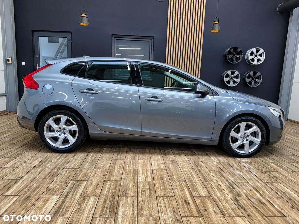 Volvo V40 T3 Momentum - 6