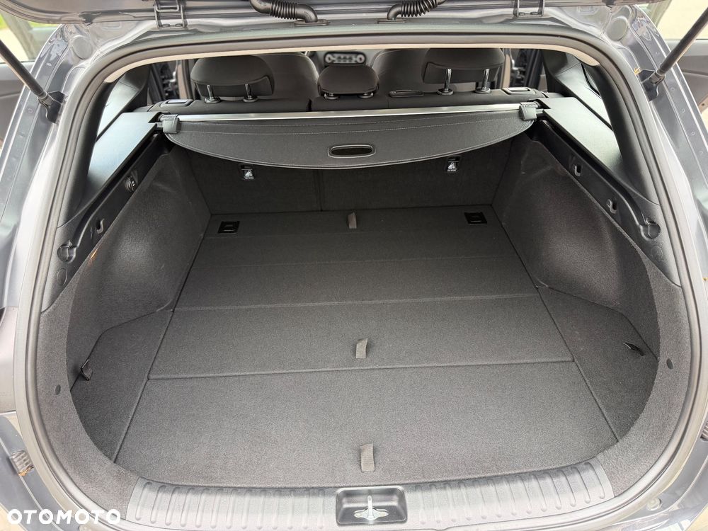 Kia Ceed 1.6 CRDi (48V Mild-Hybrid) DCT7 Platinum - 35
