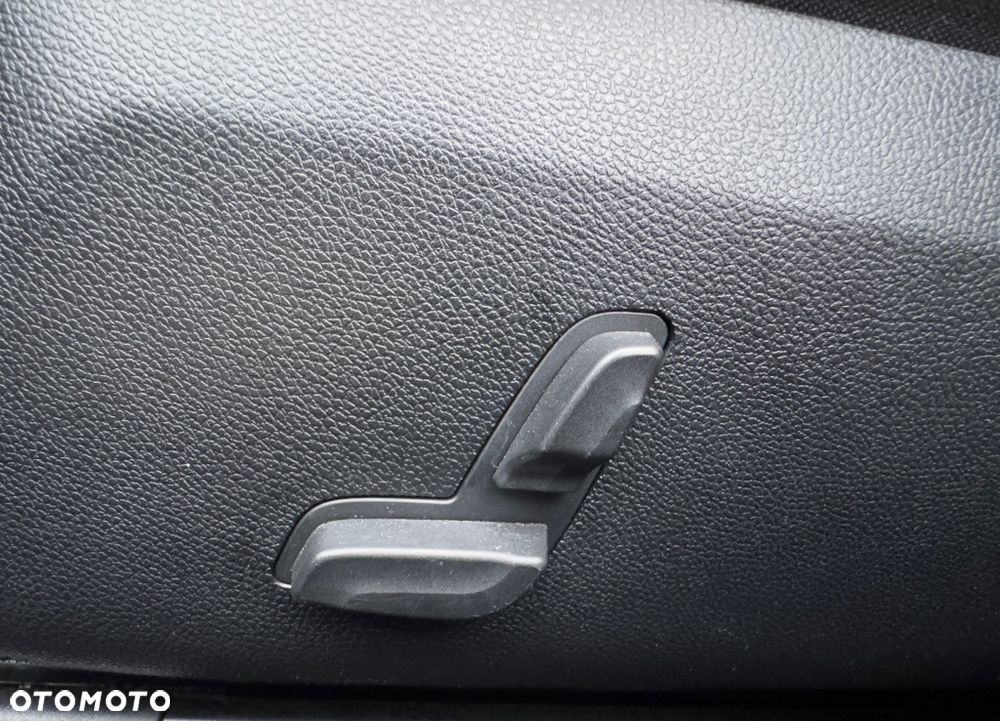 Mercedes-Benz Klasa E 63 AMG AMG Speedshift 7G-MCT - 15