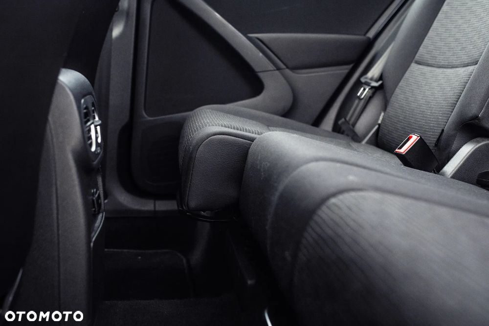 Volkswagen Tiguan 1.4 TSI BlueMotion Technology Exclusive - 26