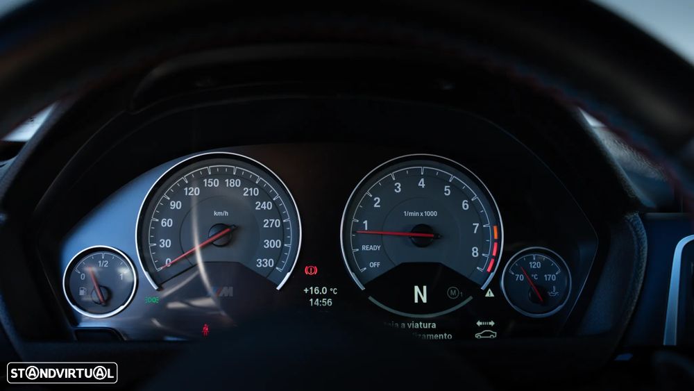 BMW M4 Coupe DKG Competition - 34