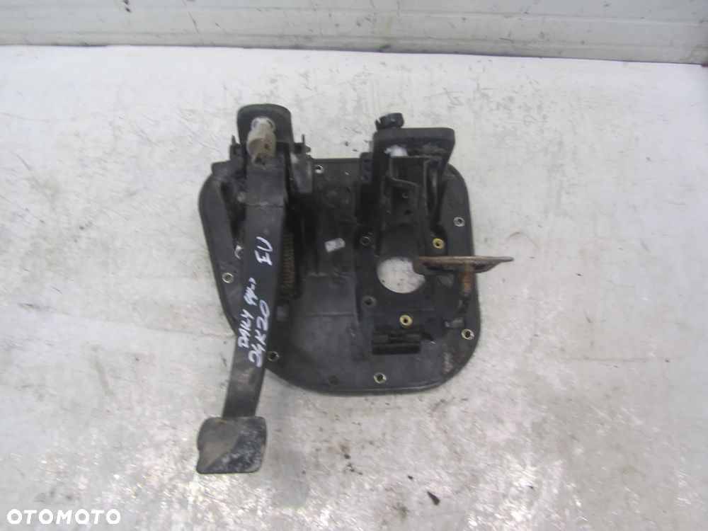 iveco daily 99->podstawa pedał sprzęgła-hamulca