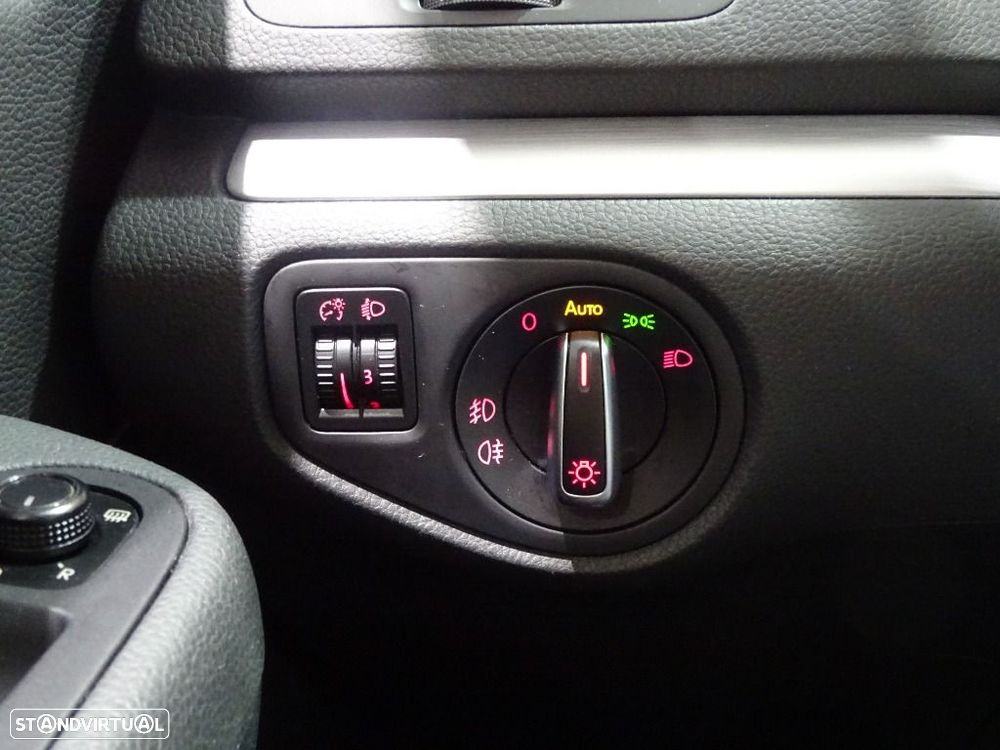 VW Sharan 2.0 TDI Confortline DSG - 11