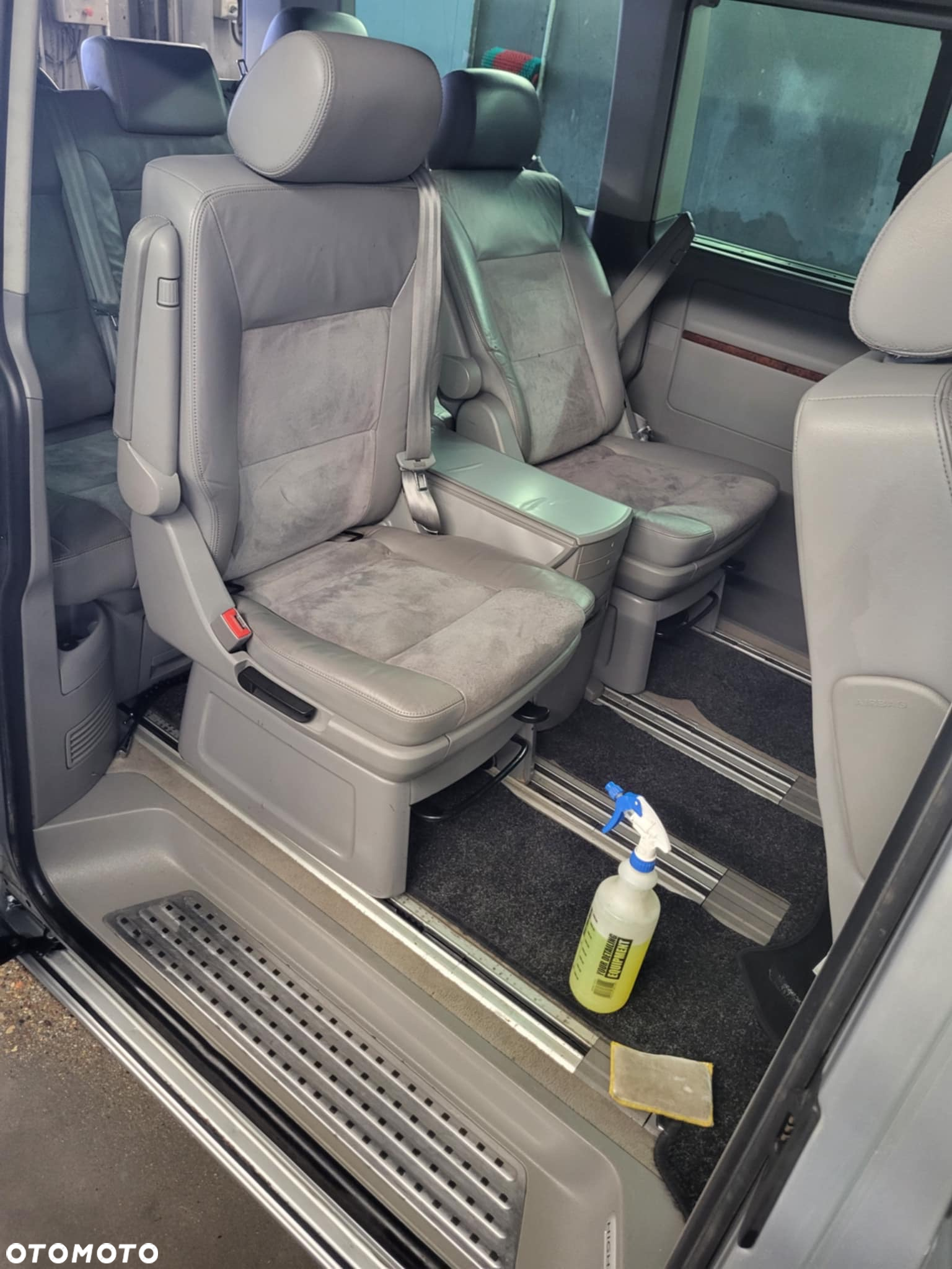 Volkswagen Transporter - 9