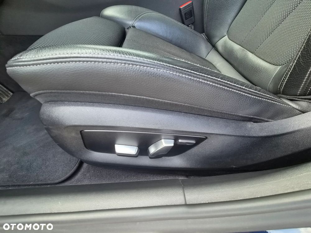 BMW Seria 5 530d xDrive Sport Line - 15