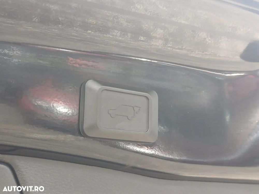 Toyota RAV4 2.5 VVT-iE 4x4 Luxury Premium - 9