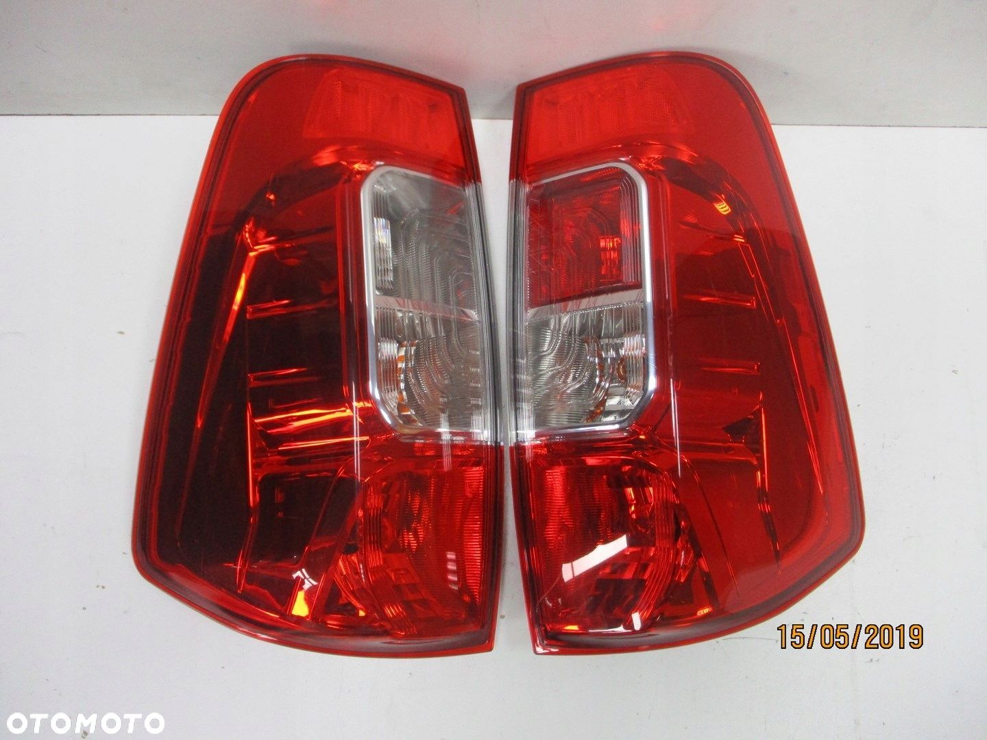 Lampa NISSAN NAVARA 18R LEWA - 1
