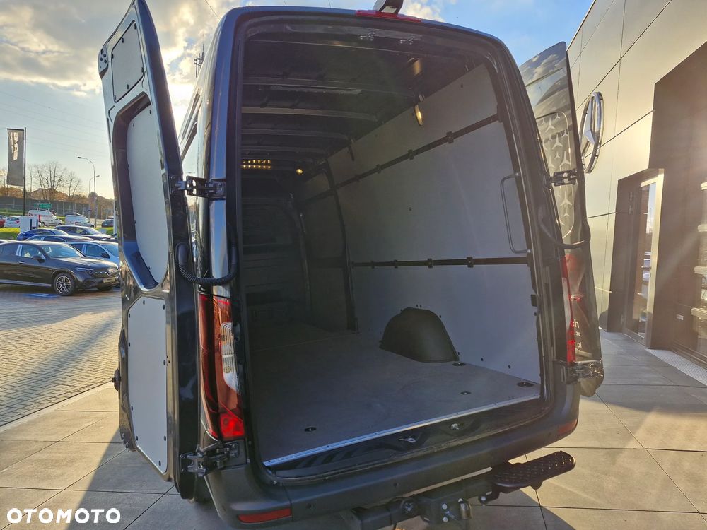 Mercedes-Benz Sprinter - 8