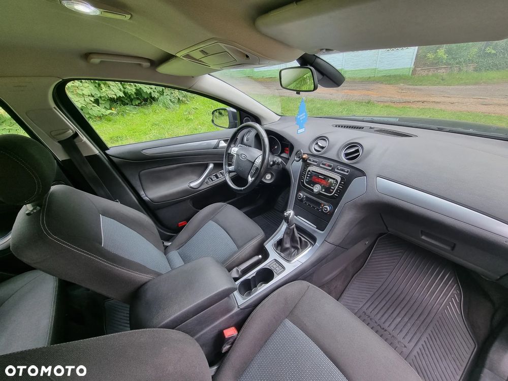 Ford Mondeo 2.0 FF Gold X - 4