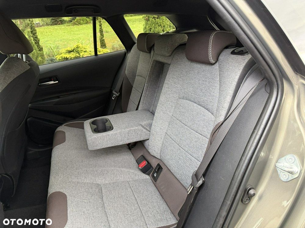 Toyota Corolla 1.8 Hybrid Trek - 12