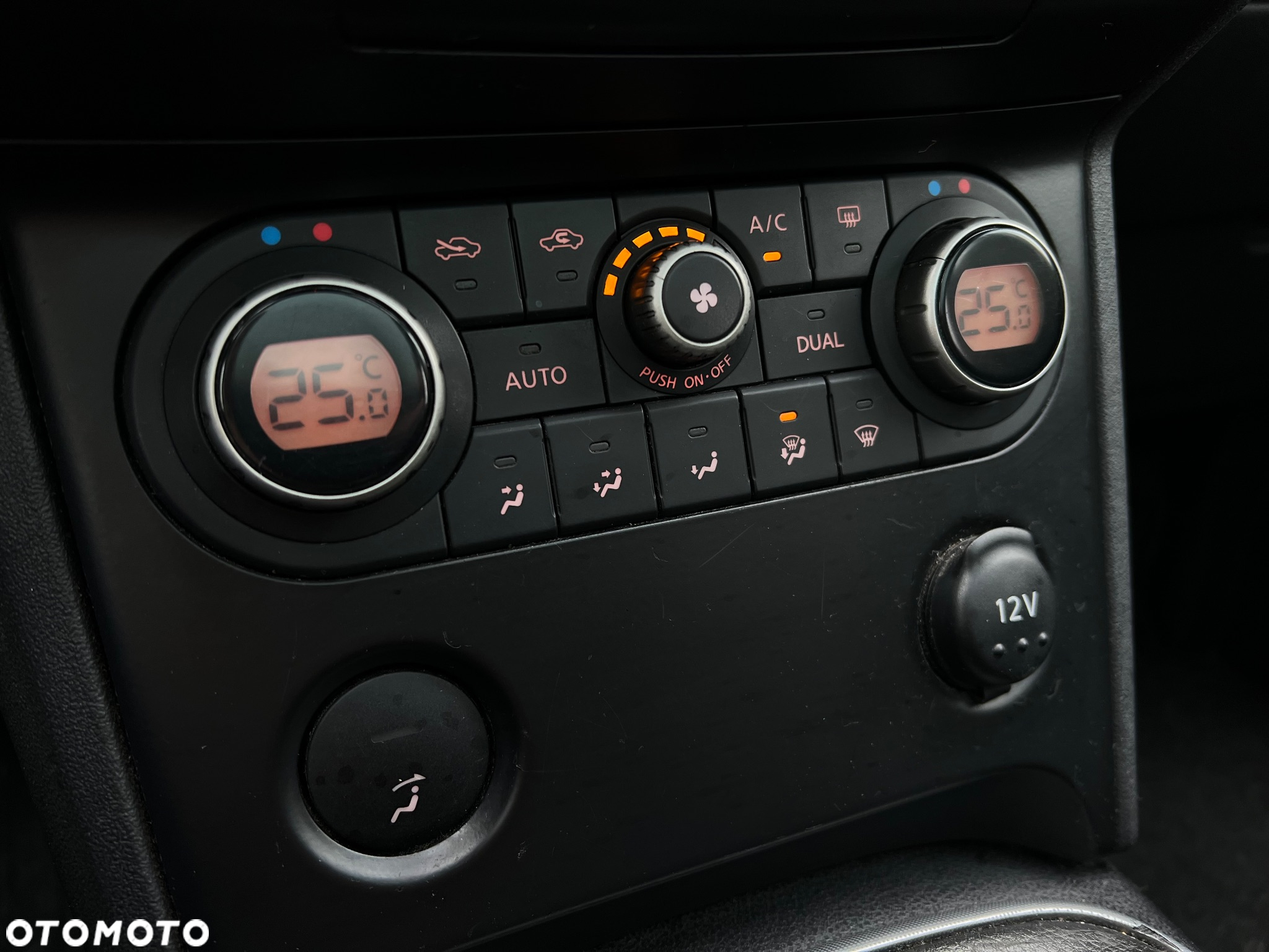 Nissan Qashqai - 12