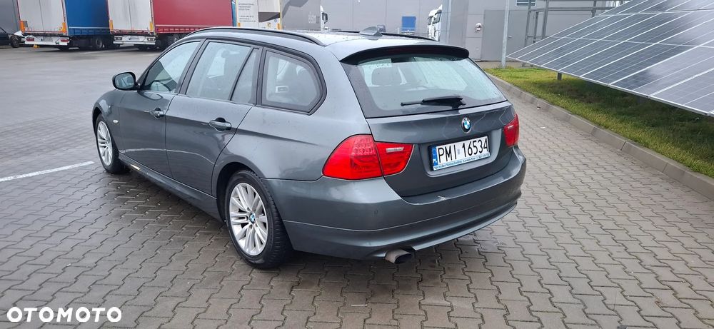 BMW Seria 3 318d Blue Performance - 3