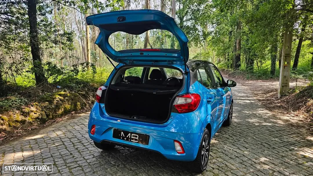 Hyundai i10 1.0 Fifa World Cup Edition - 18