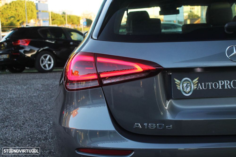 Mercedes-Benz A 180 d Style Plus Aut. - 39