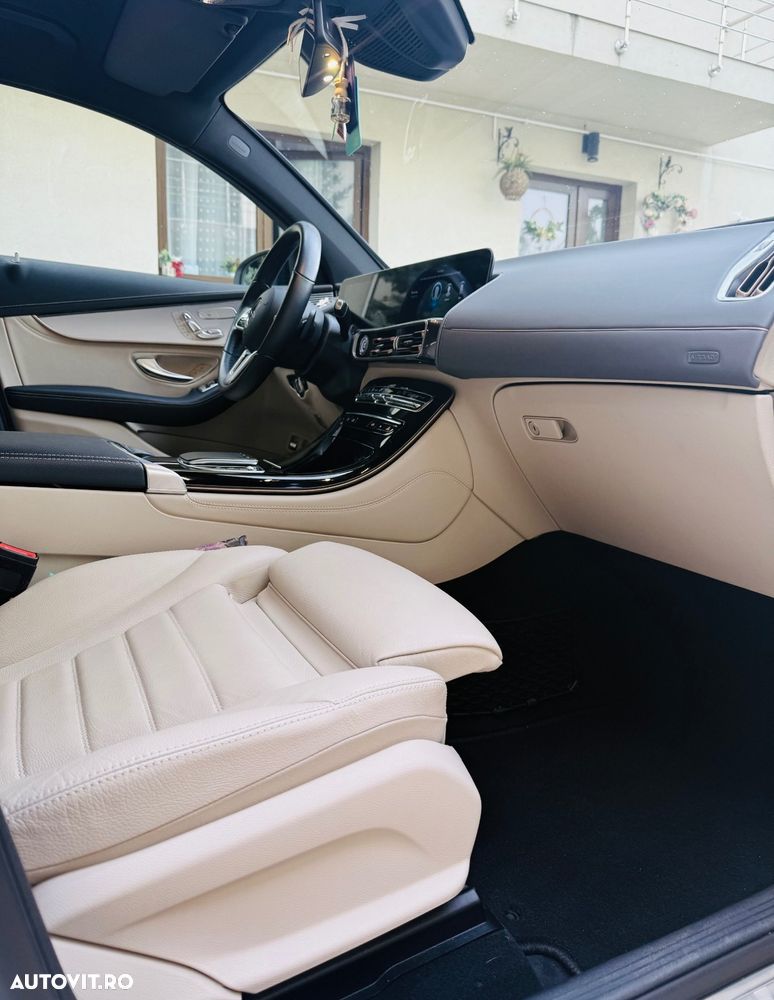 Mercedes-Benz EQC 400 4MATIC - 4
