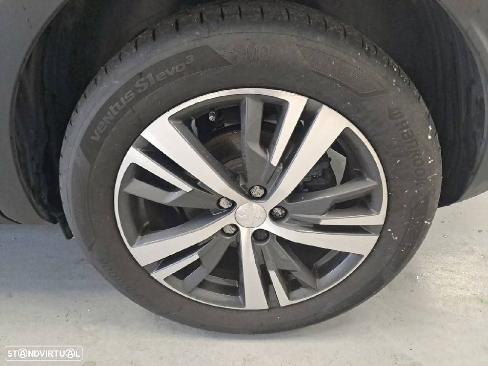 Peugeot 3008 1.5 BlueHDi Allure Pack EAT8 - 11