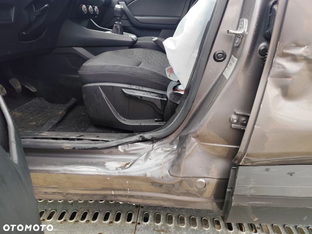 Renault Captur TCe 100 BUSINESS EDITION - 12