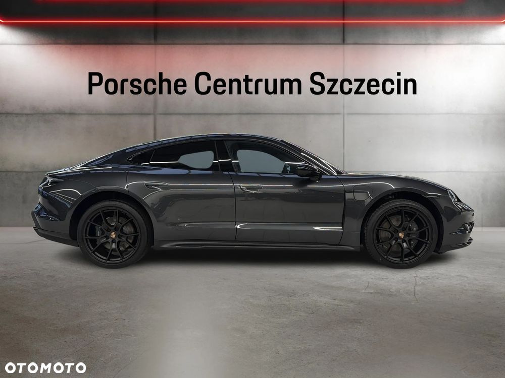Porsche Taycan 105kWh Black Edition - 6