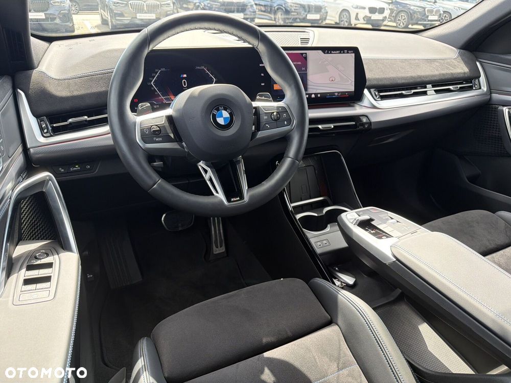 BMW X2 - 16