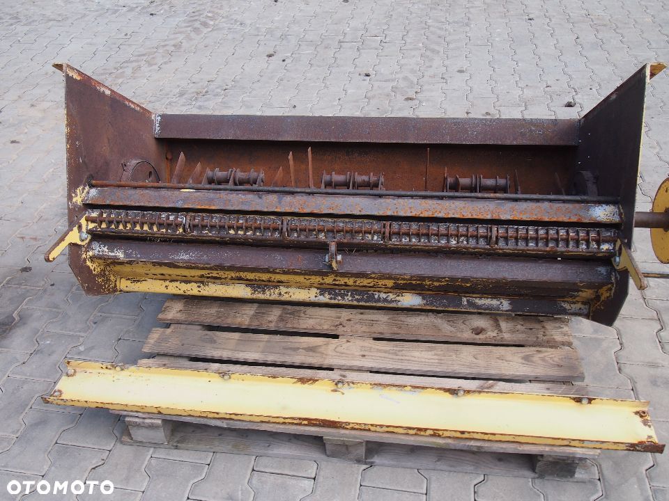 SIECZKARNIA DO KOMBAJNU NEW HOLLAND - 8