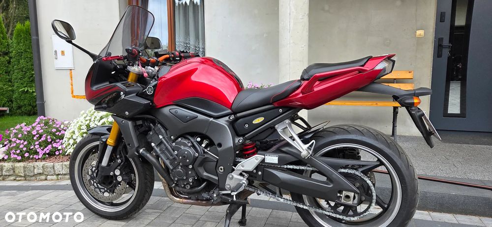 Yamaha FZ - 16