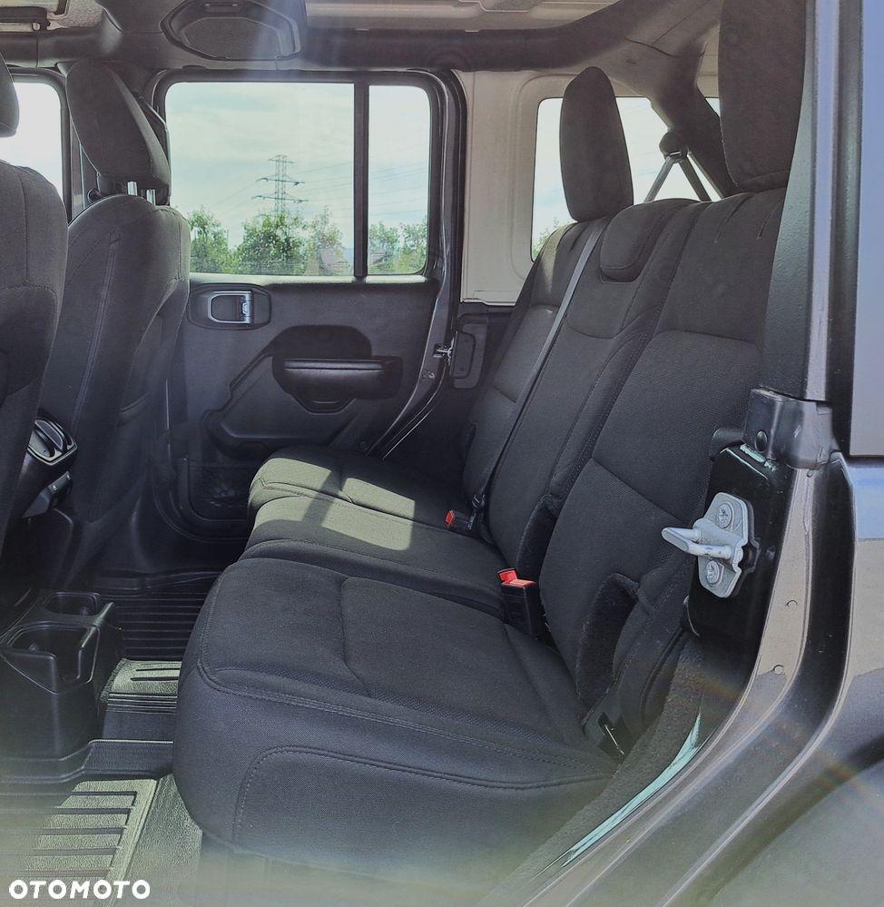 Jeep Wrangler 3.6 Unlim X - 13