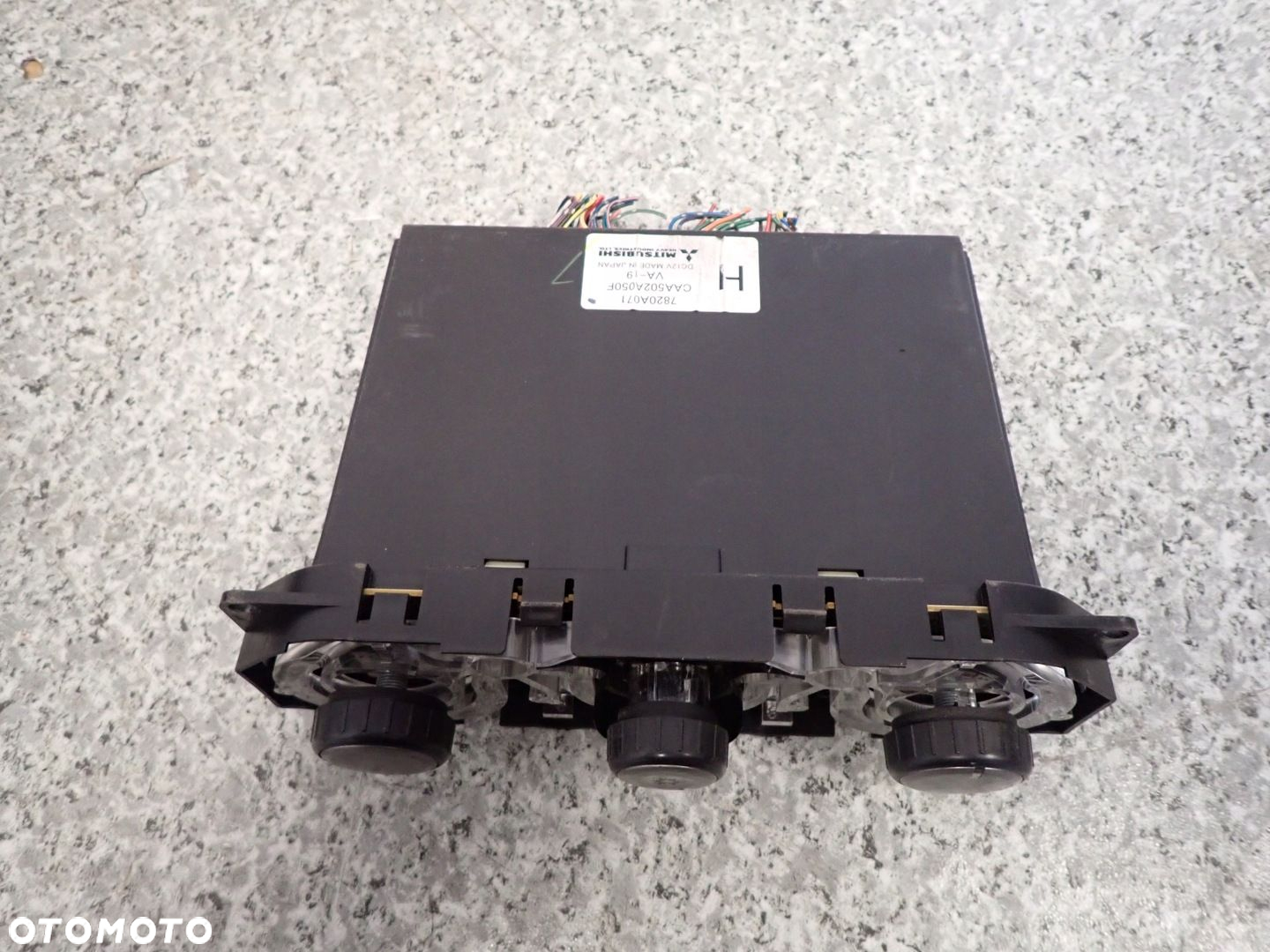 MITSUBISHI GRANDIS PANEL STEROWANIA NAWIEWEM - 4