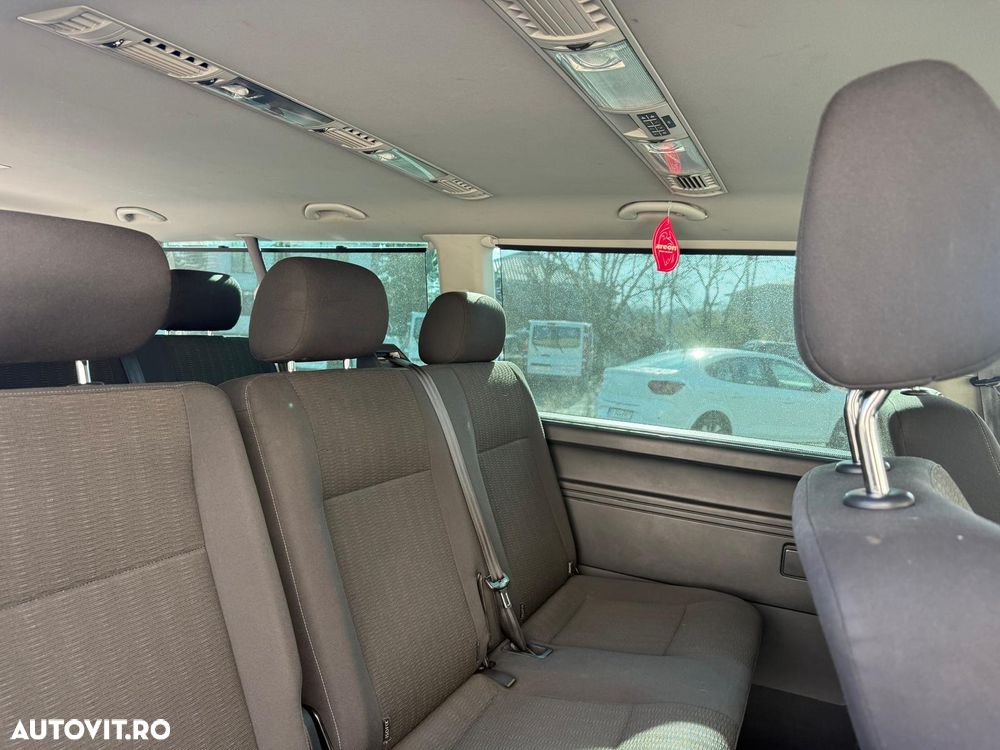 Volkswagen Caravelle - 20