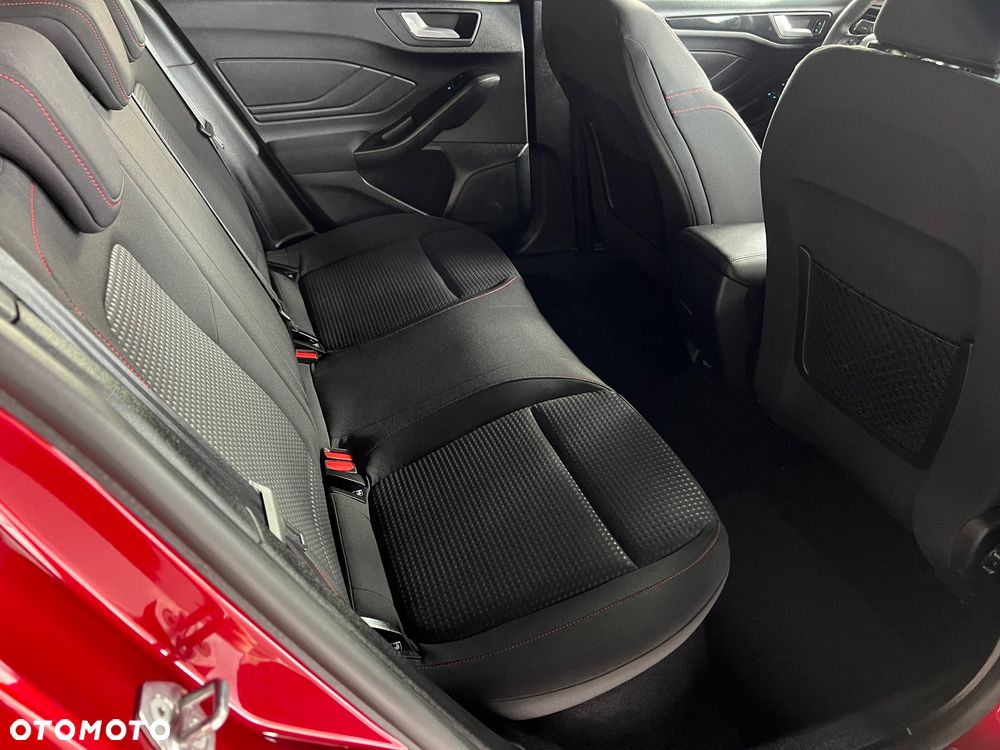 Ford Focus 1.0 EcoBoost ST-Line - 28