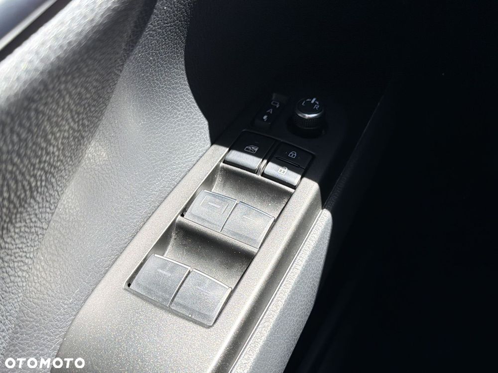 Toyota Camry 2.5 Hybrid Executive CVT - 12