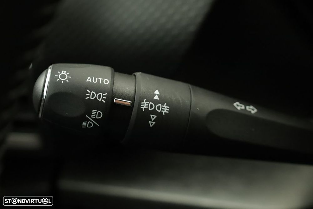 Citroën C5 X 1.6 Hybrid Plus e-EAT8 - 20