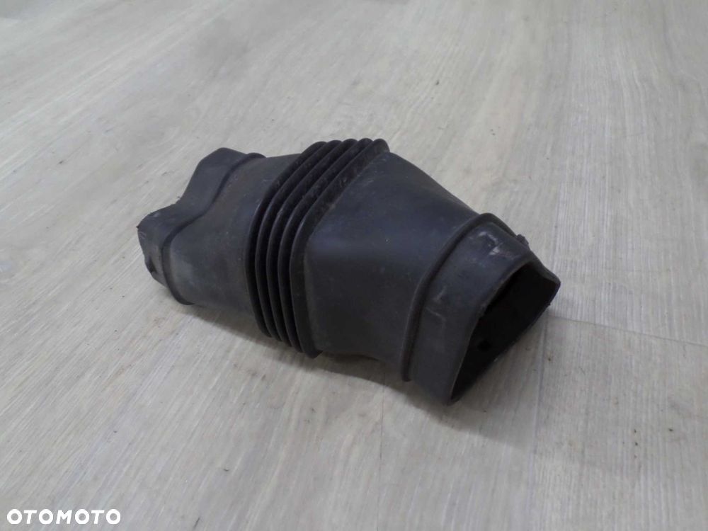 VOLVO S80 II V70 III XC 2.4 D5 06-13 RURA DOLOT PRZEWOD POWIETRZA 30748216 - 2