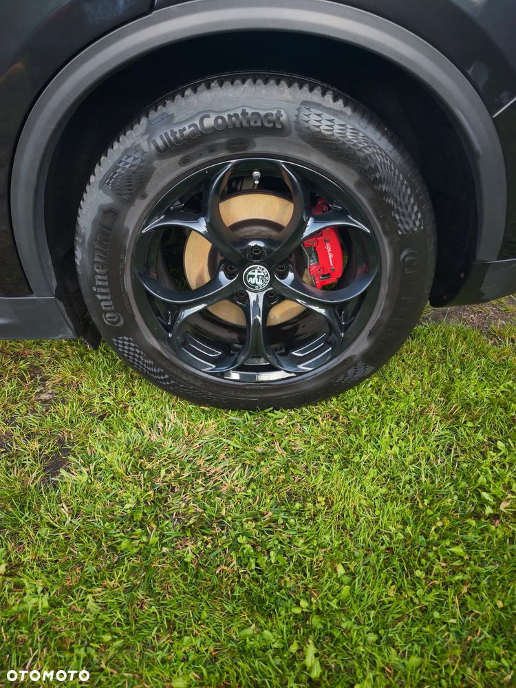 Alfa Romeo Stelvio - 18