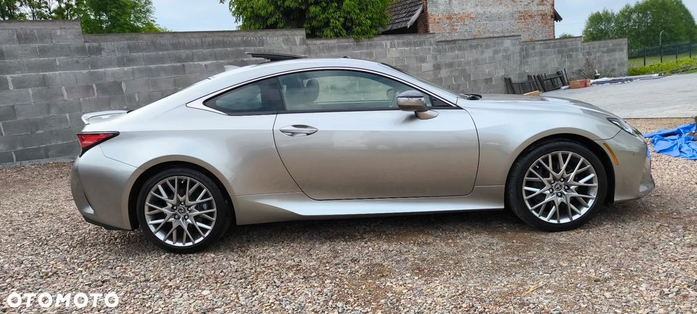 Lexus RC - 12