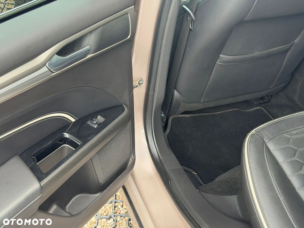 Ford Mondeo Vignale 2.0 TDCi PowerShift - 24