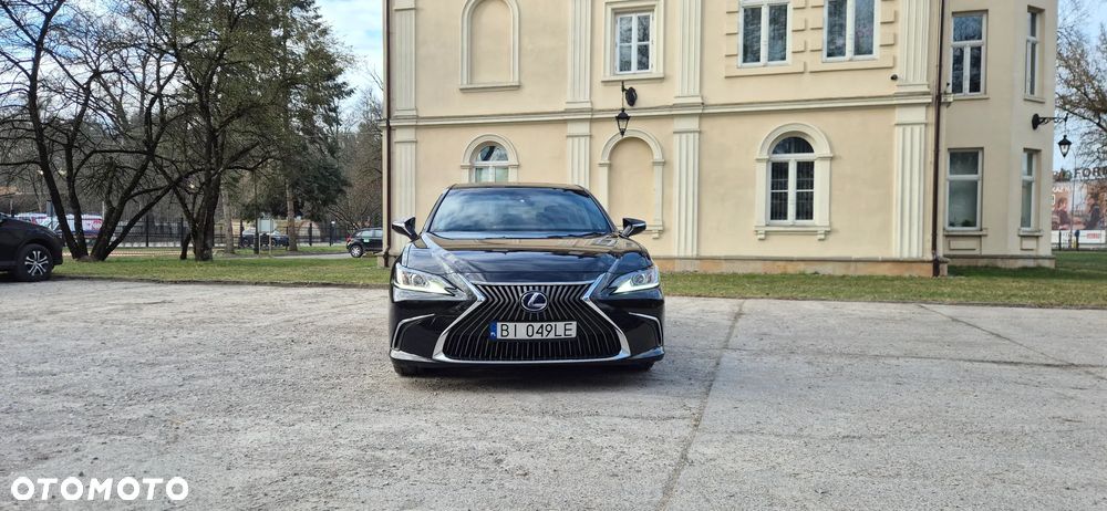 Lexus ES 300h Style Edition - 3