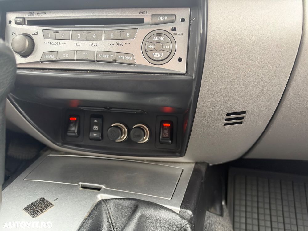 Mitsubishi L200 - 15