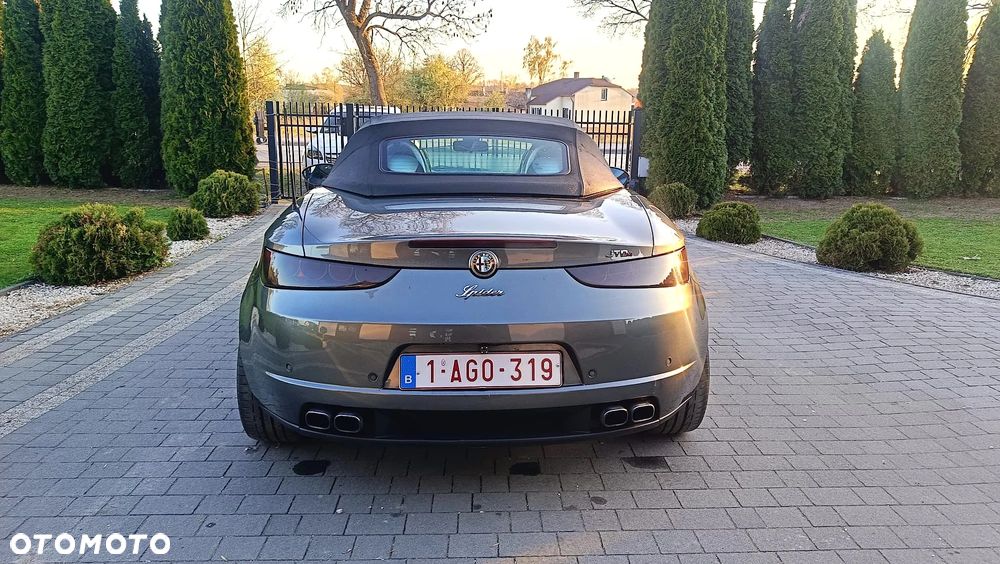 Alfa Romeo Spider - 10