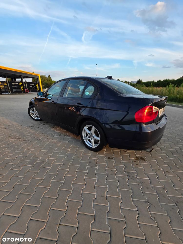 BMW Seria 3 320d - 4