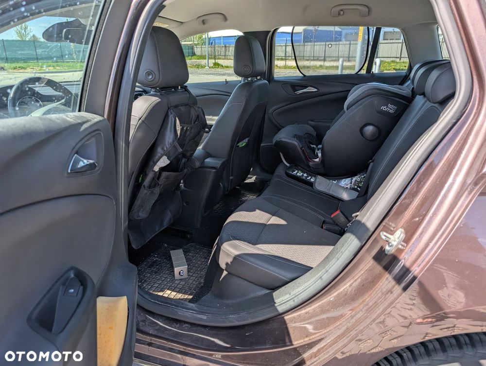 Opel Astra 1.6 CDTI Elite S&S - 4