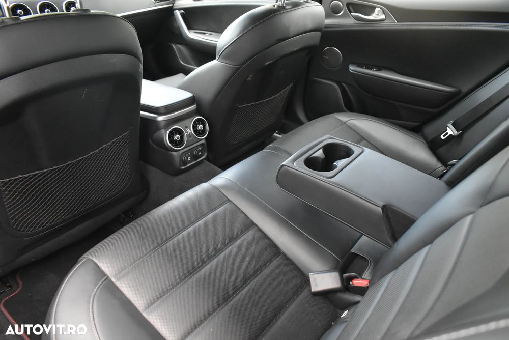 Kia Stinger 2.0 T-GDI RWD GT Line - 21