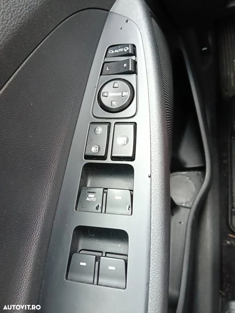 Hyundai Tucson blue 1.7 CRDi 2WD DCT Premium - 18